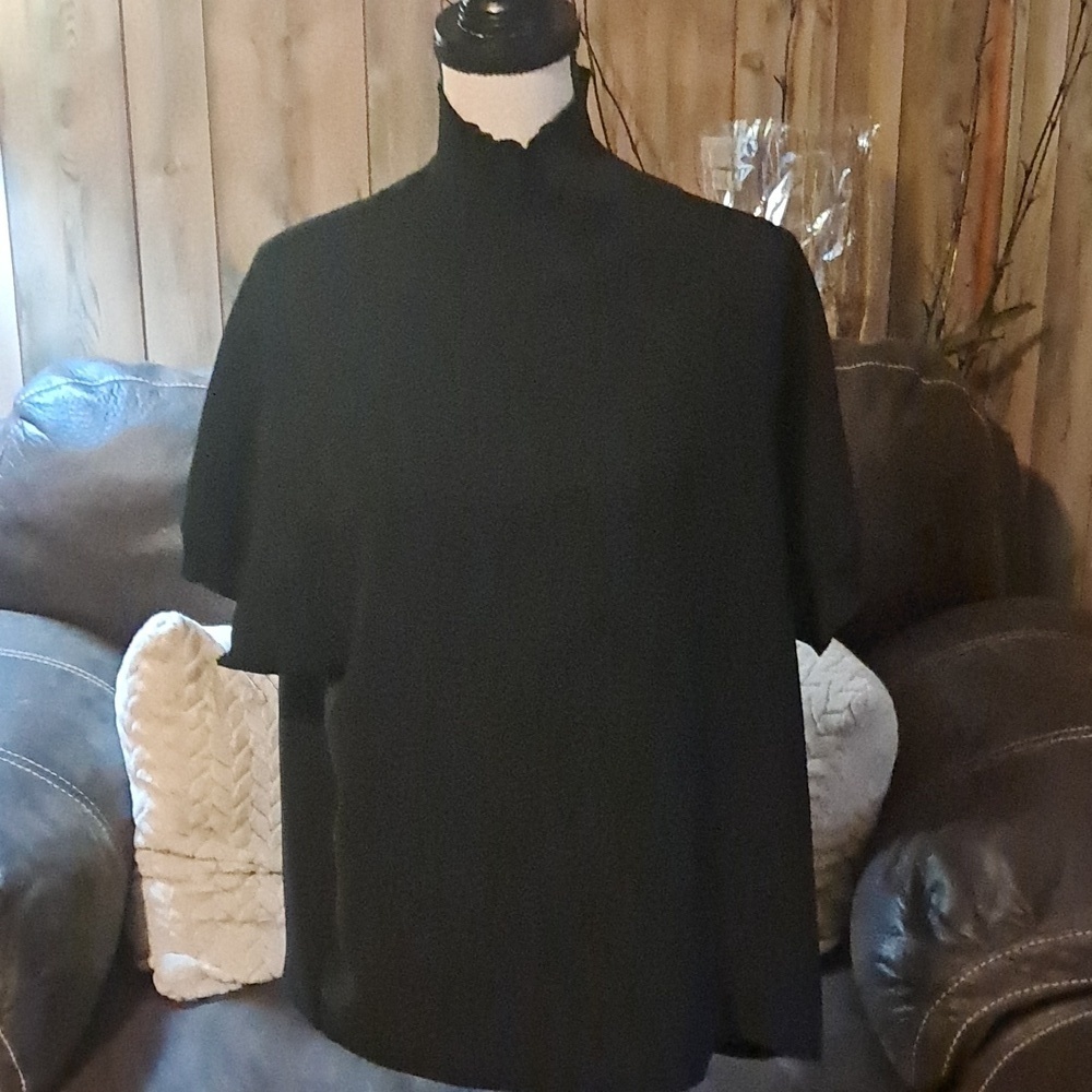 Vince Black Short Sleeve Top Ribbed Mock Turtle Neck and Ribbed Short Sleeve
